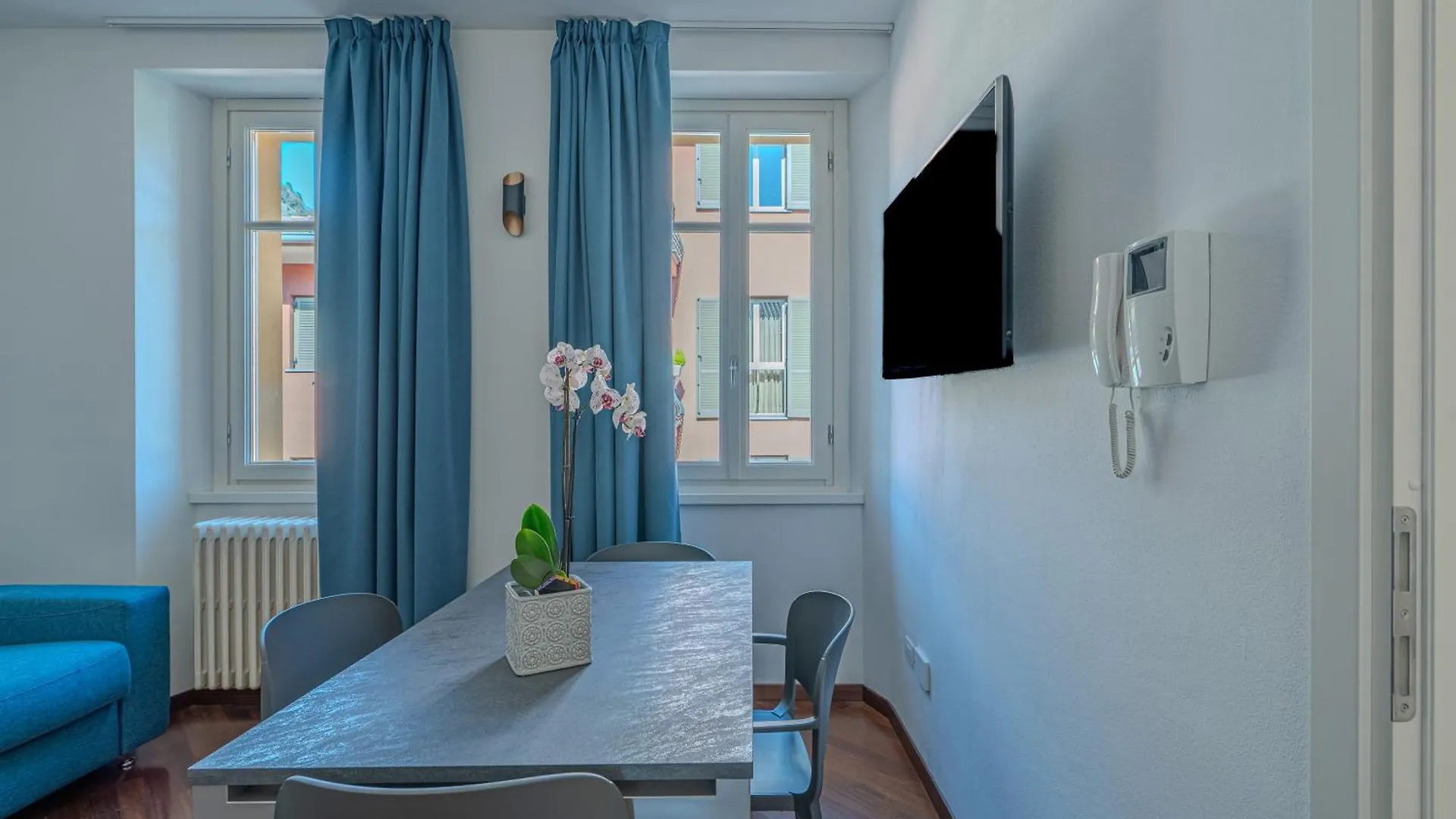 Greenlake Como Apt & Parking Lejlighed