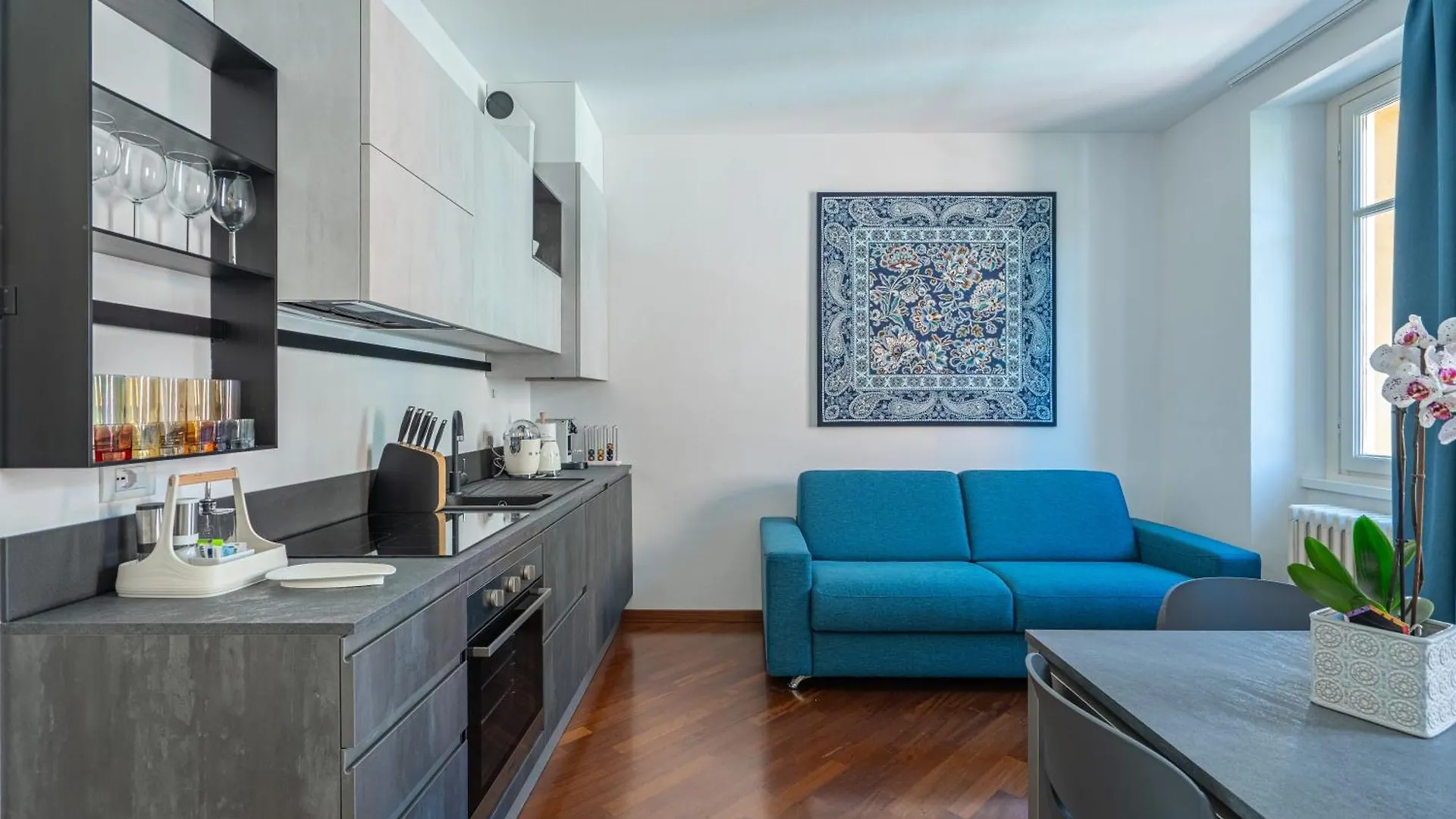 Greenlake Como Apt & Parking Apartmán