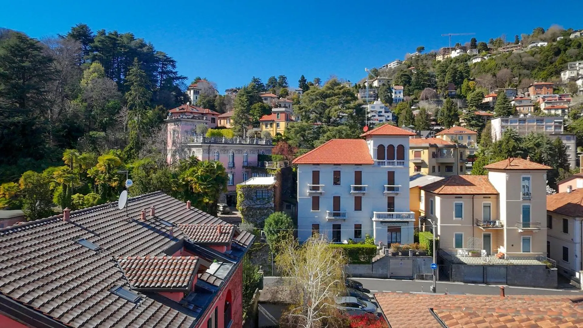 Greenlake Como Apt & Parking 0*,  Itálie